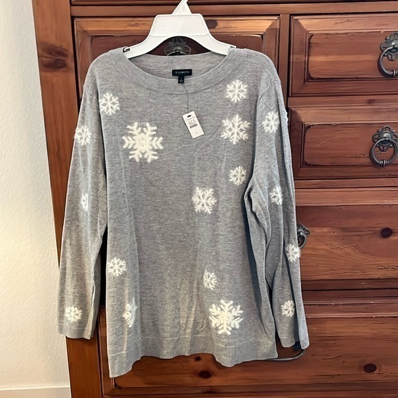 NWT Talbots Gray Crewneck Sweater With Embroidered Snowflakes Size Large - Picture 1 of 10